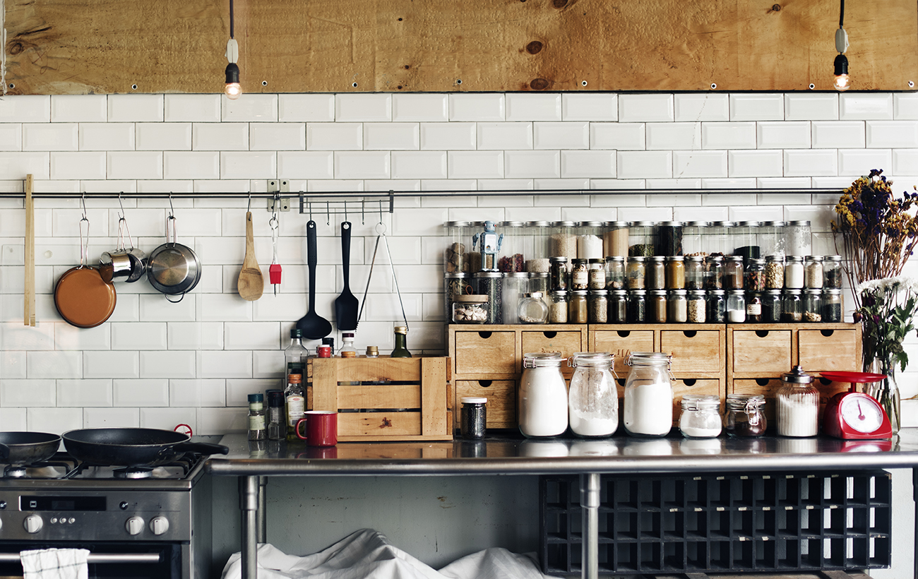 Специи могут потерять свои качества: как правильно и сколько их можно хранить